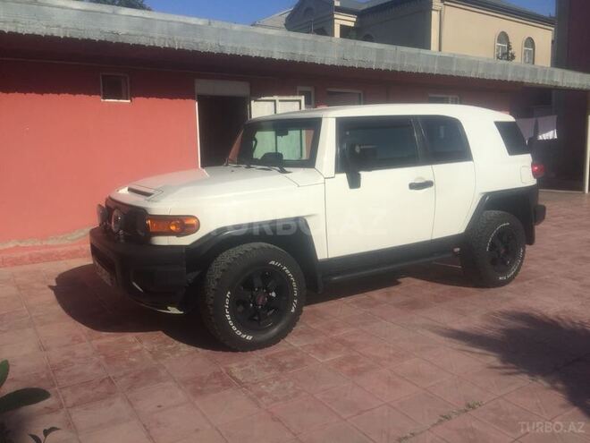 Toyota FJ Cruiser 2008, 98,000 km - 4.0 l - Bakı