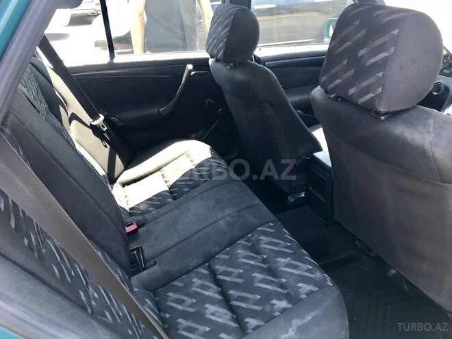 Mercedes C 200 2000, 380,000 km - 2.0 l - Bakı