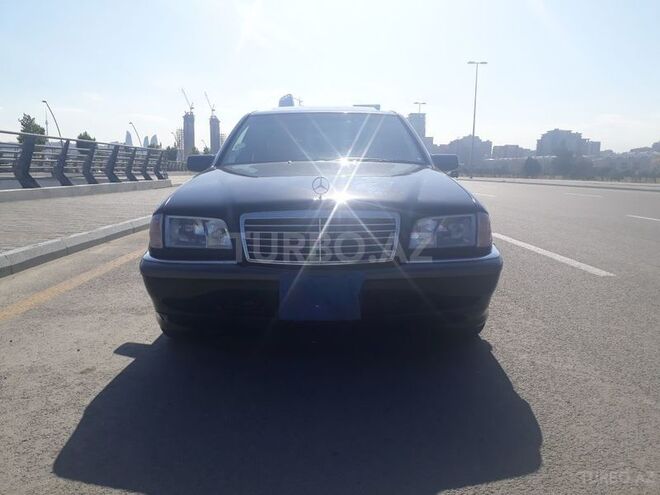 Mercedes C 230 1999, 190,000 km - 2.3 l - Bakı