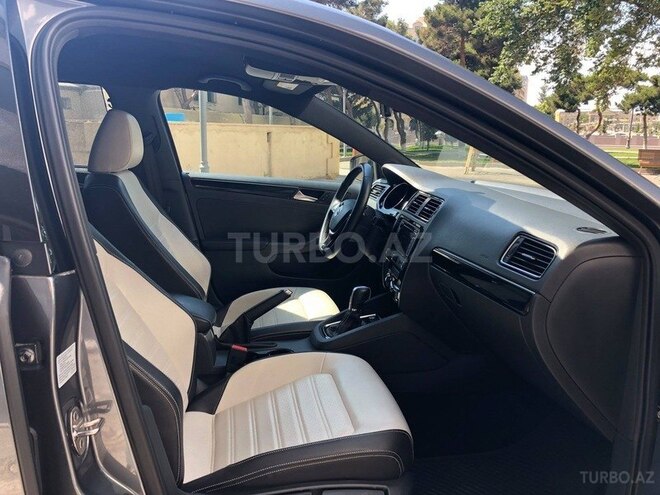 Volkswagen Jetta 2015, 55,839 km - 1.8 l - Bakı