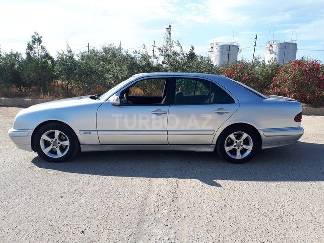 Mercedes E 220 1999, 380,000 km - 2.2 л - Bakı