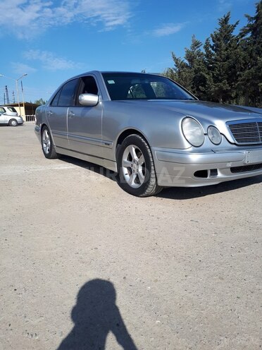 Mercedes E 220 1999, 380,000 km - 2.2 л - Bakı