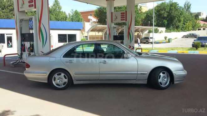 Mercedes E 220 2000, 390,000 km - 2.2 l - Bakı