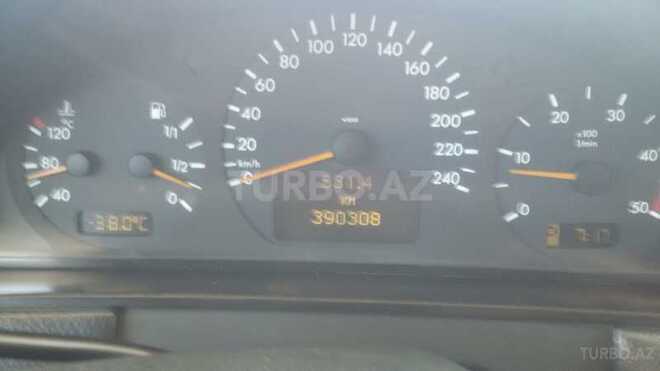 Mercedes E 220 2000, 390,000 km - 2.2 l - Bakı