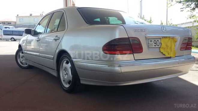 Mercedes E 220 2000, 390,000 km - 2.2 l - Bakı