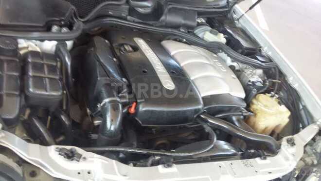 Mercedes E 220 2000, 390,000 km - 2.2 l - Bakı