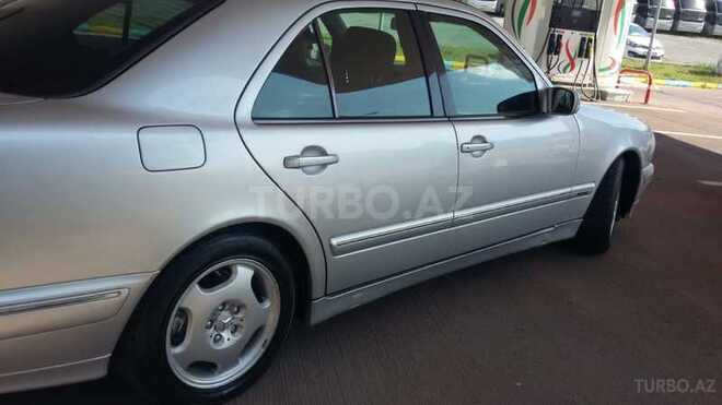 Mercedes E 220 2000, 390,000 km - 2.2 l - Bakı