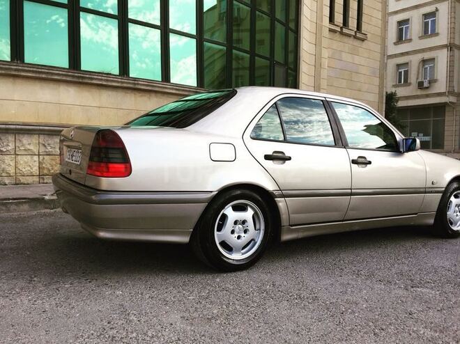 Mercedes C 180 2000, 198,240 km - 1.8 l - Bakı