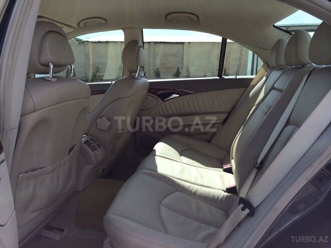 Mercedes E 270 2002, 300,000 km - 2.7 л - Bakı