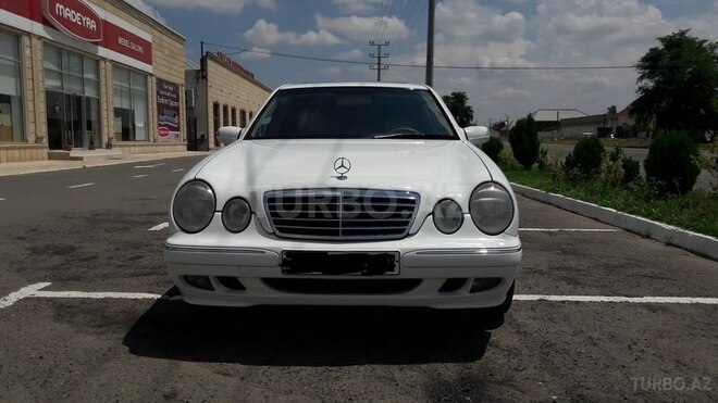 Mercedes E 240 1999, 250,000 km - 2.4 l - Bakı