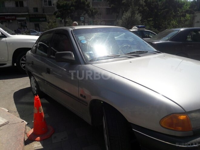 Opel Astra 1994, 186,053 km - 1.4 l - Qəbələ