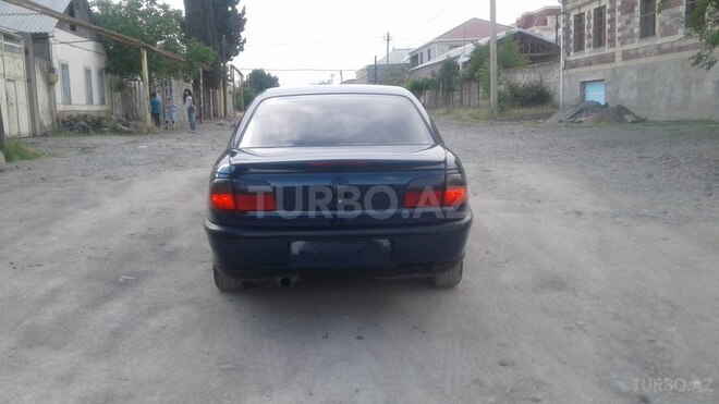 Opel Omega 1995, 369,000 km - 2.5 l - Gəncə