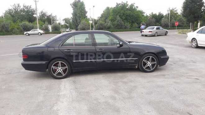 Mercedes E 220 2001, 356,400 km - 2.2 l - Bakı
