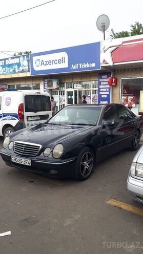 Mercedes E 220 2001, 345,700 km - 2.2 l - Bakı