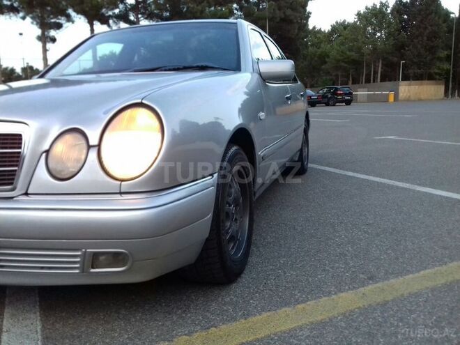 Mercedes E 320 1997, 263,000 km - 3.2 l - Siyəzən