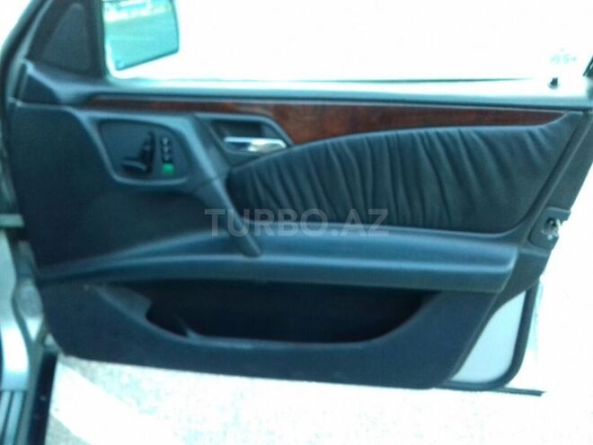 Mercedes E 320 1997, 263,000 km - 3.2 l - Siyəzən