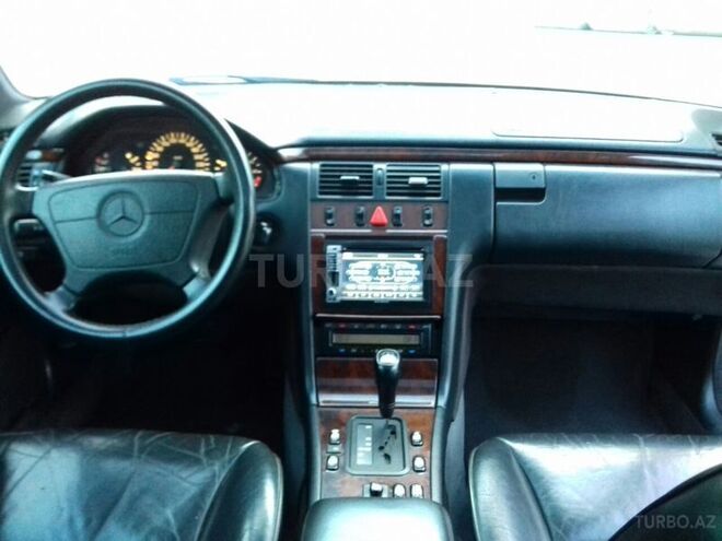 Mercedes E 320 1997, 263,000 km - 3.2 l - Siyəzən