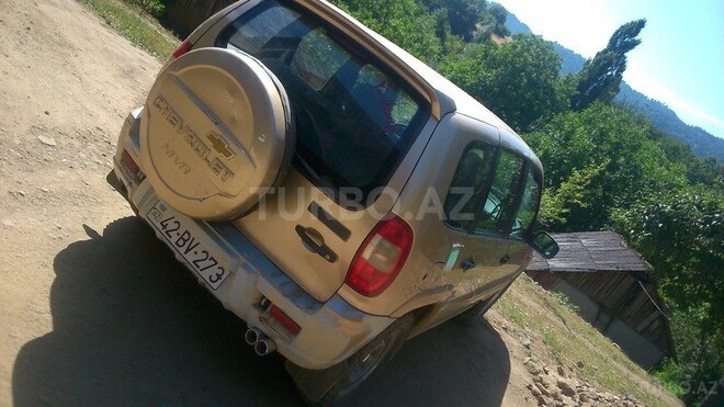 Chevrolet Niva 2004, 235,000 km - 2.0 л - Lənkəran