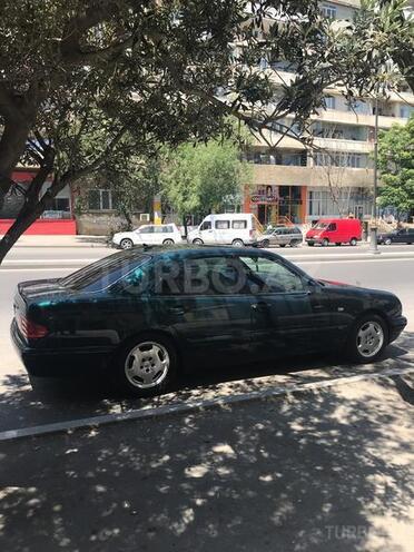 Mercedes E 230 1996, 263,000 km - 2.3 l - Bakı