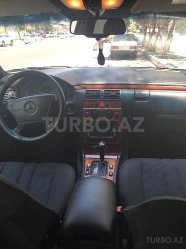 Mercedes E 230 1996, 263,000 km - 2.3 l - Bakı