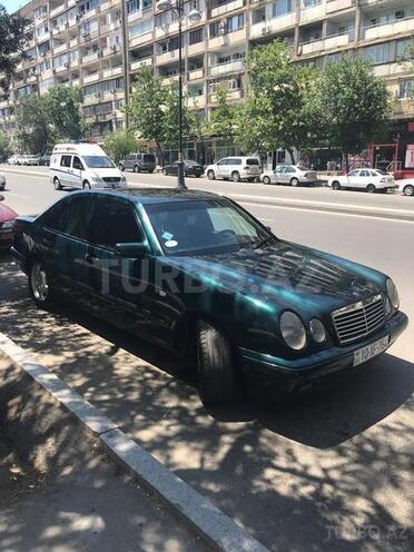 Mercedes E 230 1996, 263,000 km - 2.3 l - Bakı
