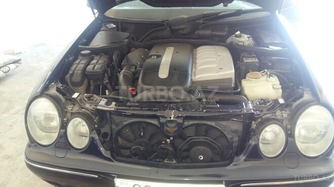Mercedes E 320 2001, 281,000 km - 3.2 l - Yevlax