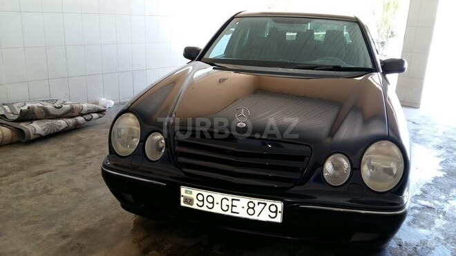 Mercedes E 320 2001, 281,000 km - 3.2 l - Yevlax