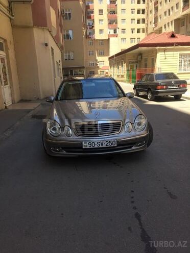 Mercedes E 200 2005, 214,000 km - 1.8 l - Bakı
