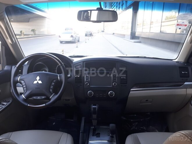 Mitsubishi Pajero 2012, 80,000 km - 3.5 л - Bakı