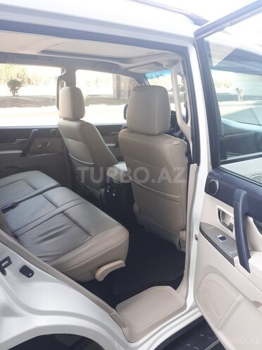 Mitsubishi Pajero 2012, 80,000 km - 3.5 л - Bakı