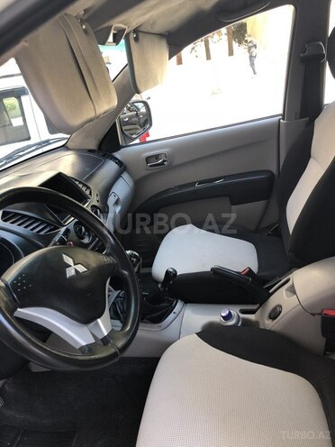 Mitsubishi L200 2010, 187,000 km - 0.3 l - Bakı