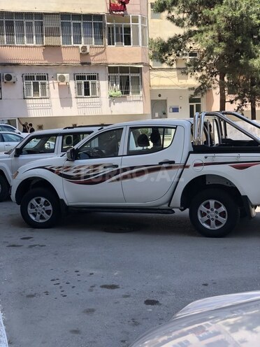 Mitsubishi L200 2010, 187,000 km - 0.3 l - Bakı