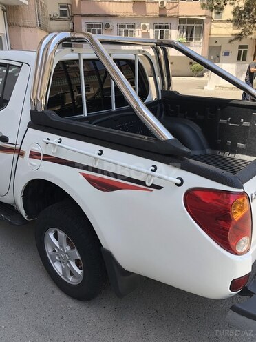 Mitsubishi L200 2010, 187,000 km - 0.3 l - Bakı