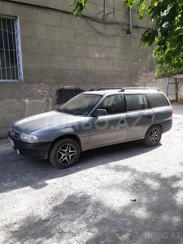 Opel Astra 1994, 387,000 km - 1.4 l - Şəki