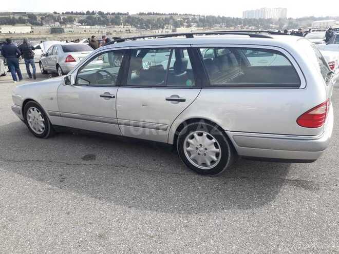 Mercedes E 240 1998, 255,000 km - 2.4 l - Bakı