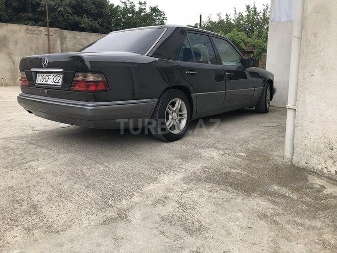 Mercedes E 220 1994, 450,000 km - 2.2 l - Bakı