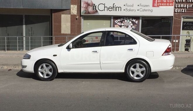 Nissan Sunny 2011, 321,861 km - 1.6 l - Bakı