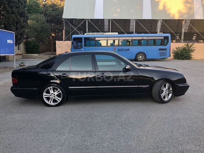 Mercedes E 240 2000, 272,000 km - 2.6 l - Bakı