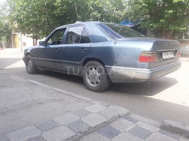 Mercedes E 200 1986, 280,000 km - 2.0 л - Gəncə