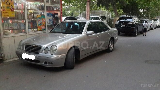 Mercedes E 240 2000, 206,513 km - 2.4 l - Bakı