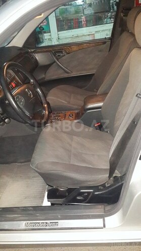 Mercedes E 240 2000, 206,513 km - 2.4 l - Bakı