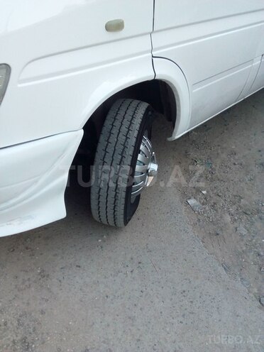 Mercedes Sprinter 412 1999, 400,000 km - 2.9 l - Şirvan