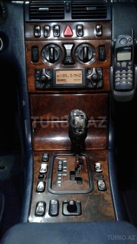 Mercedes E 280 1999, 250,000 km - 2.7 l - Siyəzən