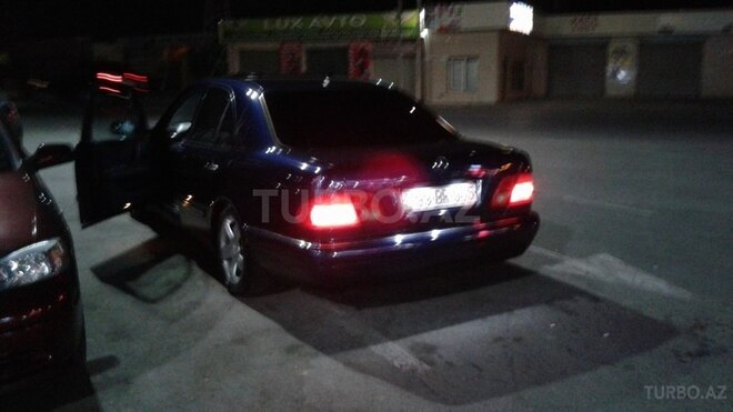 Mercedes E 280 1999, 250,000 km - 2.7 l - Siyəzən