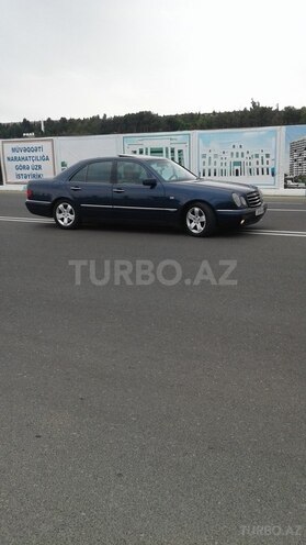 Mercedes E 280 1999, 250,000 km - 2.7 l - Siyəzən