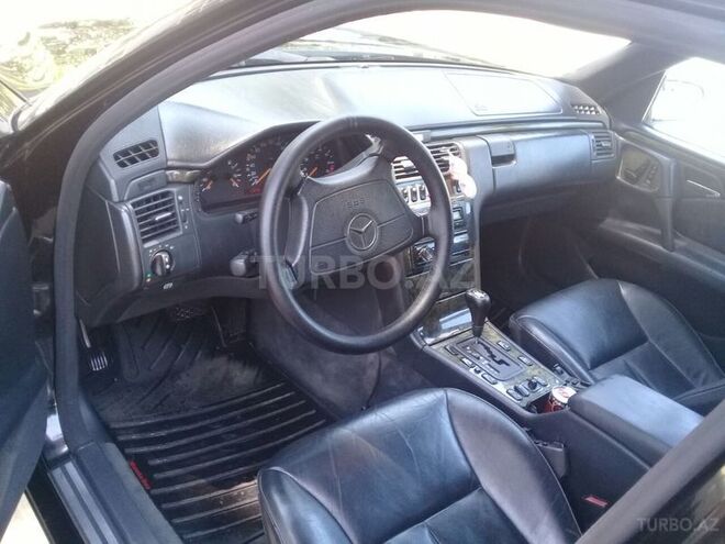 Mercedes E 240 1998, 284,000 km - 2.4 л - Bakı