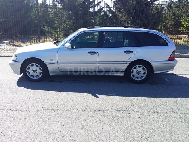 Mercedes C 200 2000, 368,000 km - 2.0 l - Bakı