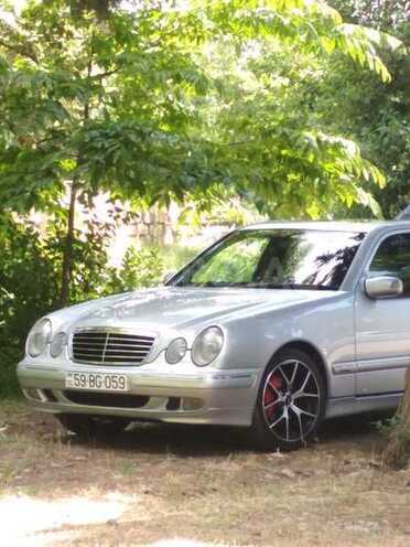 Mercedes E 240 2000, 250,000 km - 0.3 l - Bakı