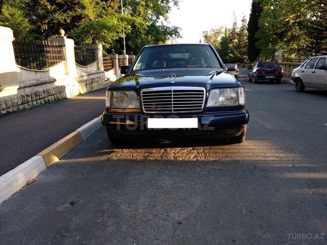 Mercedes E 220 1995, 364,587 km - 2.2 л - Bakı