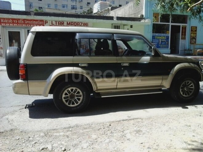Mitsubishi Pajero 1992, 340,000 km - 2.5 л - Bakı